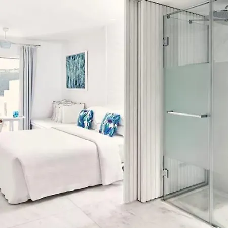 미코니안 앰배서더 릴레이&샤토 Platys Gialos (Mykonos)