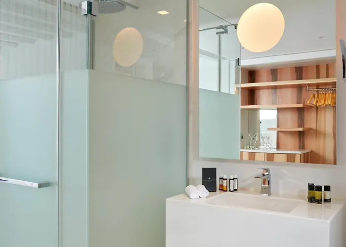 Отель Myconian Ambassador Relais & Chateaux